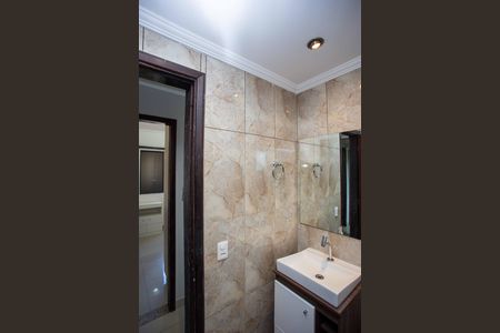 Banheiro de apartamento à venda com 3 quartos, 64m² em Centro, Diadema