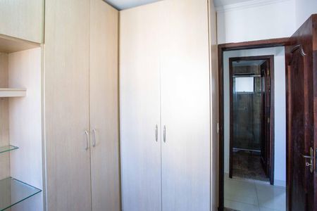 Apartamento à venda com 64m², 3 quartos e 1 vagaQuarto 2