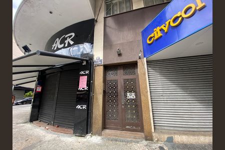 Apartamento para alugar com 55m², 3 quartos e 1 vaga Apartamento para alugar com 55m², 3 quartos e 1 vagaFachada