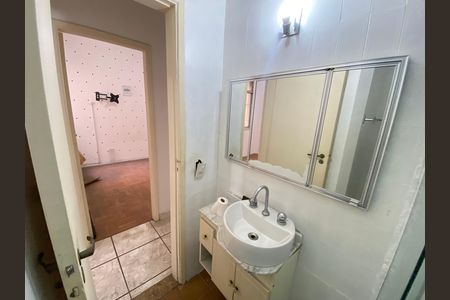 Apartamento para alugar com 55m², 3 quartos e 1 vaga Apartamento para alugar com 55m², 3 quartos e 1 vagaBanheiro social