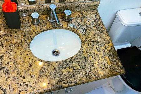 Apartamento à venda com 72m², 3 quartos e 2 vagasBanheiro