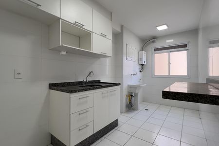 Apartamento para alugar com 77m², 2 quartos e 1 vaga Apartamento para alugar com 77m², 2 quartos e 1 vagaCozinha e Área de Serviço