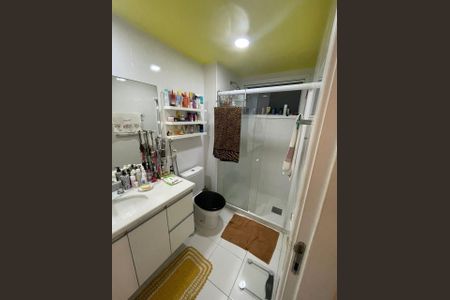 Banheiro de apartamento para alugar com 1 quarto, 56m² em Icaraí, Niterói