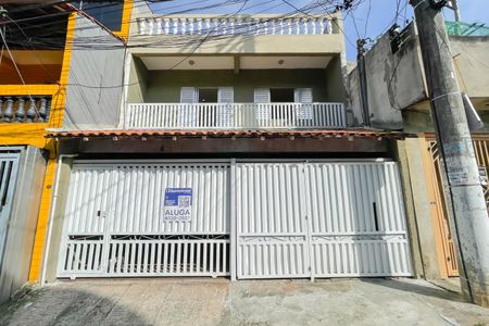 Fachada de casa para alugar com 4 quartos, 180m² em Conceicao, Osasco