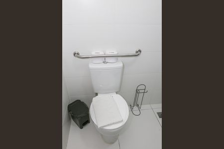 Studio para alugar com 30m², 1 quarto e sem vaga Studio para alugar com 30m², 1 quarto e sem vagaBanheiro