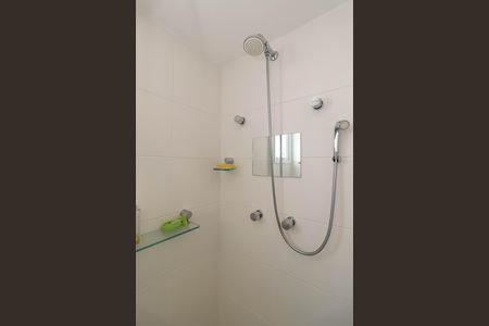 Banheiro da Suíte 3 de apartamento para alugar com 3 quartos, 127m² em Sumaré, São Paulo