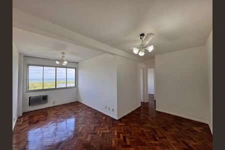 Sala de apartamento à venda com 2 quartos, 58m² em Barra da Tijuca, Rio de Janeiro