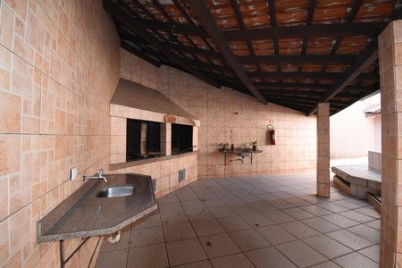 Apartamento à venda com 74m², 2 quartos e 1 vagaÁrea comum