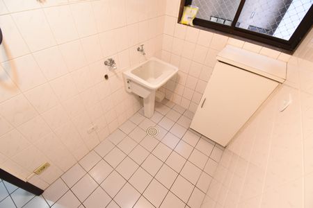 Apartamento à venda com 74m², 2 quartos e 1 vagaÁrea de Serviço