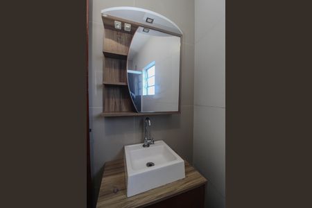 Banheiro de apartamento para alugar com 1 quarto, 50m² em Santa Tereza, Porto Alegre