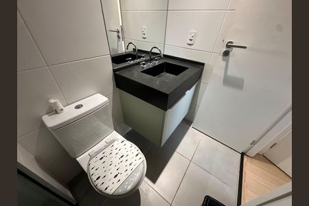 Banheiro de kitnet/studio à venda com 1 quarto, 29m² em Chácara Santo Antônio (zona Sul), São Paulo