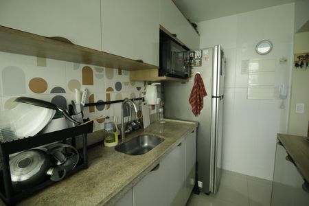 Cozinha de apartamento para alugar com 2 quartos, 45m² em Jacarepaguá, Rio de Janeiro