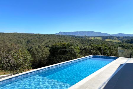 Vista de casa de condomínio à venda com 3 quartos, 330m² em Gran Royalle Casa Branca, Brumadinho