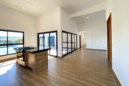 Sala de casa de condomínio à venda com 3 quartos, 330m² em Gran Royalle Casa Branca, Brumadinho