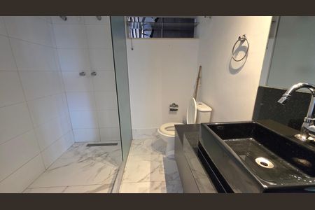 Banheiro da Suíte 1 de casa de condomínio à venda com 6 quartos, 409m² em Várzea, Lagoa Santa