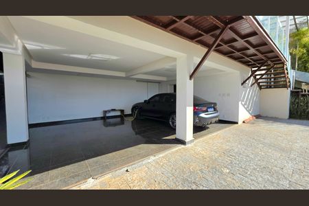 Garagem  de casa de condomínio à venda com 6 quartos, 409m² em Várzea, Lagoa Santa