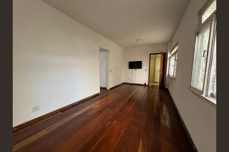 Apartamento para alugar com 38m², 1 quarto e sem vagaSala/Quarto