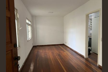 Apartamento para alugar com 38m², 1 quarto e sem vagaSala/Quarto