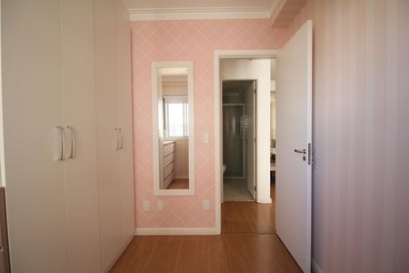 Quarto 1 de apartamento para alugar com 2 quartos, 48m² em Vila Andrade, São Paulo
