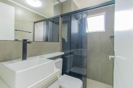 Banheiro de apartamento para alugar com 2 quartos, 45m² em Chácara Granja Velha, Cotia
