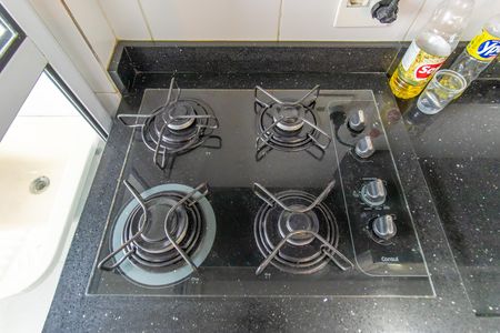 Cozinha de apartamento para alugar com 2 quartos, 45m² em Chácara Granja Velha, Cotia