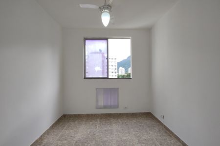 Quarto 2 de apartamento para alugar com 2 quartos, 54m² em Jacarepaguá, Rio de Janeiro