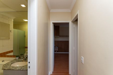 Corredor de apartamento para alugar com 2 quartos, 67m² em Lapa, São Paulo