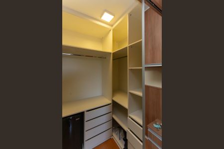 Closet Quarto 2 Suíte de apartamento para alugar com 2 quartos, 67m² em Lapa, São Paulo