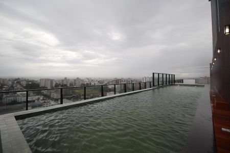 Área comum - Piscina de kitnet/studio para alugar com 0 quarto, 30m² em Cristo Redentor, Porto Alegre
