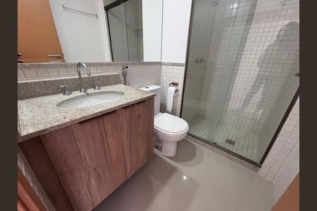 Apartamento à venda com 144m², 4 quartos e 2 vagas Apartamento à venda com 144m², 4 quartos e 2 vagasBanheiro 2