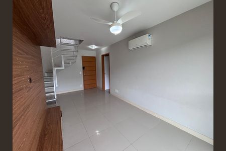 Apartamento à venda com 144m², 4 quartos e 2 vagas Apartamento à venda com 144m², 4 quartos e 2 vagasSala