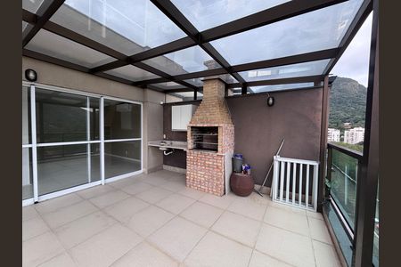 Apartamento à venda com 144m², 4 quartos e 2 vagas Apartamento à venda com 144m², 4 quartos e 2 vagasCobertura