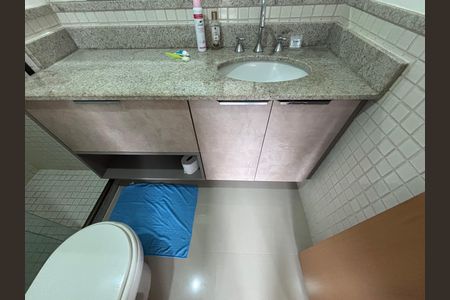 Apartamento à venda com 144m², 4 quartos e 2 vagas Apartamento à venda com 144m², 4 quartos e 2 vagasBanheiro do Quarto 1