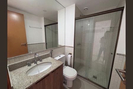 Apartamento à venda com 144m², 4 quartos e 2 vagas Apartamento à venda com 144m², 4 quartos e 2 vagasBanheiro 2