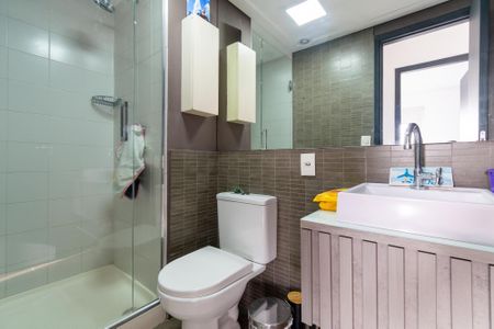 Banheiro Social de apartamento à venda com 2 quartos, 64m² em Campo Belo, São Paulo