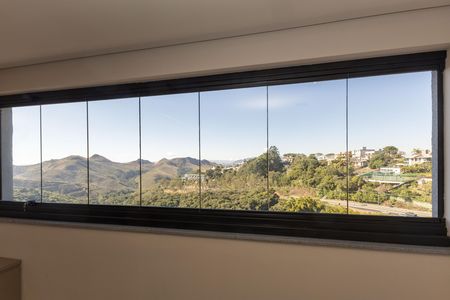 Vista da Sala de TV de kitnet/studio para alugar com 1 quarto, 43m² em Vale do Sereno, Nova Lima