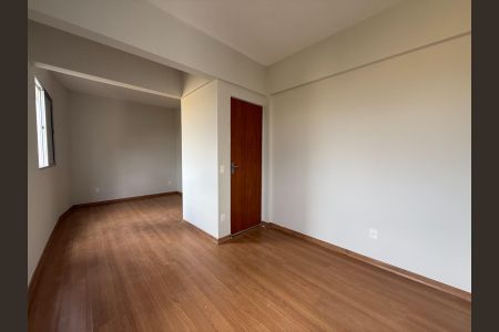 Quarto de apartamento para alugar com 3 quartos, 107m² em Jaqueline, Belo Horizonte