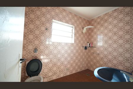 Casa para alugar com 240m², 3 quartos e 3 vagasBanheiro da suíte