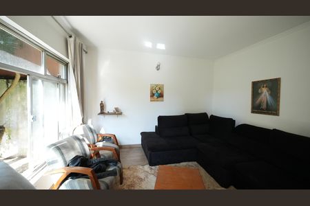 Casa para alugar com 240m², 3 quartos e 3 vagasSala