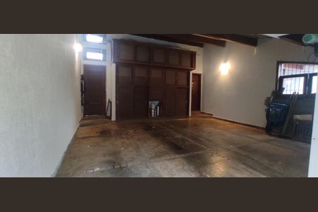 Garagem de casa à venda com 3 quartos, 316m² em Cidade Universitária, Campinas