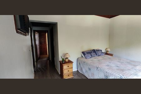 Casa à venda com 316m², 3 quartos e 4 vagas Casa à venda com 316m², 3 quartos e 4 vagasQuarto