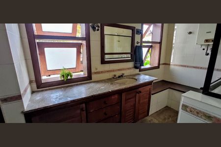Banheiro de casa à venda com 3 quartos, 316m² em Cidade Universitária, Campinas