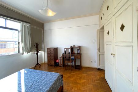 Apartamento à venda com 280m², 4 quartos e 1 vaga Apartamento à venda com 280m², 4 quartos e 1 vagaSuite