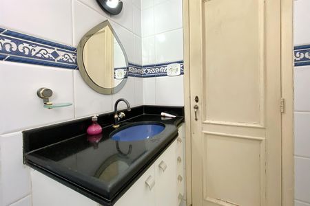 Apartamento à venda com 280m², 4 quartos e 1 vaga Apartamento à venda com 280m², 4 quartos e 1 vagaBanheiro