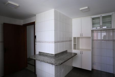 Apartamento à venda com 90m², 3 quartos e 2 vagasCozinha