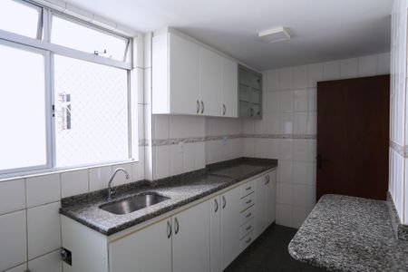 Apartamento à venda com 90m², 3 quartos e 2 vagasCozinha