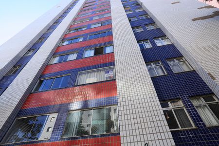 Apartamento à venda com 90m², 3 quartos e 2 vagasFachada com Plaquinha