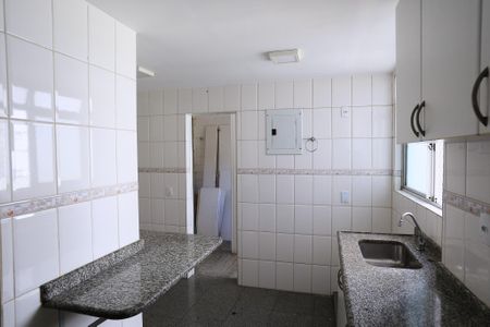 Apartamento à venda com 90m², 3 quartos e 2 vagasCozinha