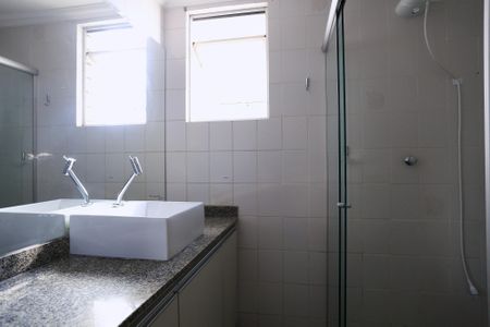 Apartamento à venda com 90m², 3 quartos e 2 vagasBanheiro da Suíte