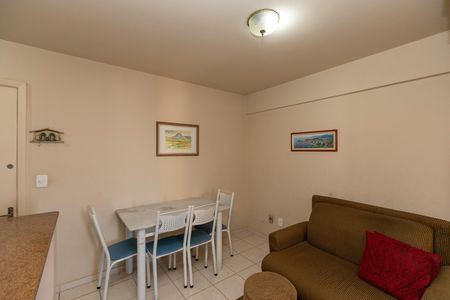 Studio para alugar com 44m², 1 quarto e 1 vaga Studio para alugar com 44m², 1 quarto e 1 vagaStudio